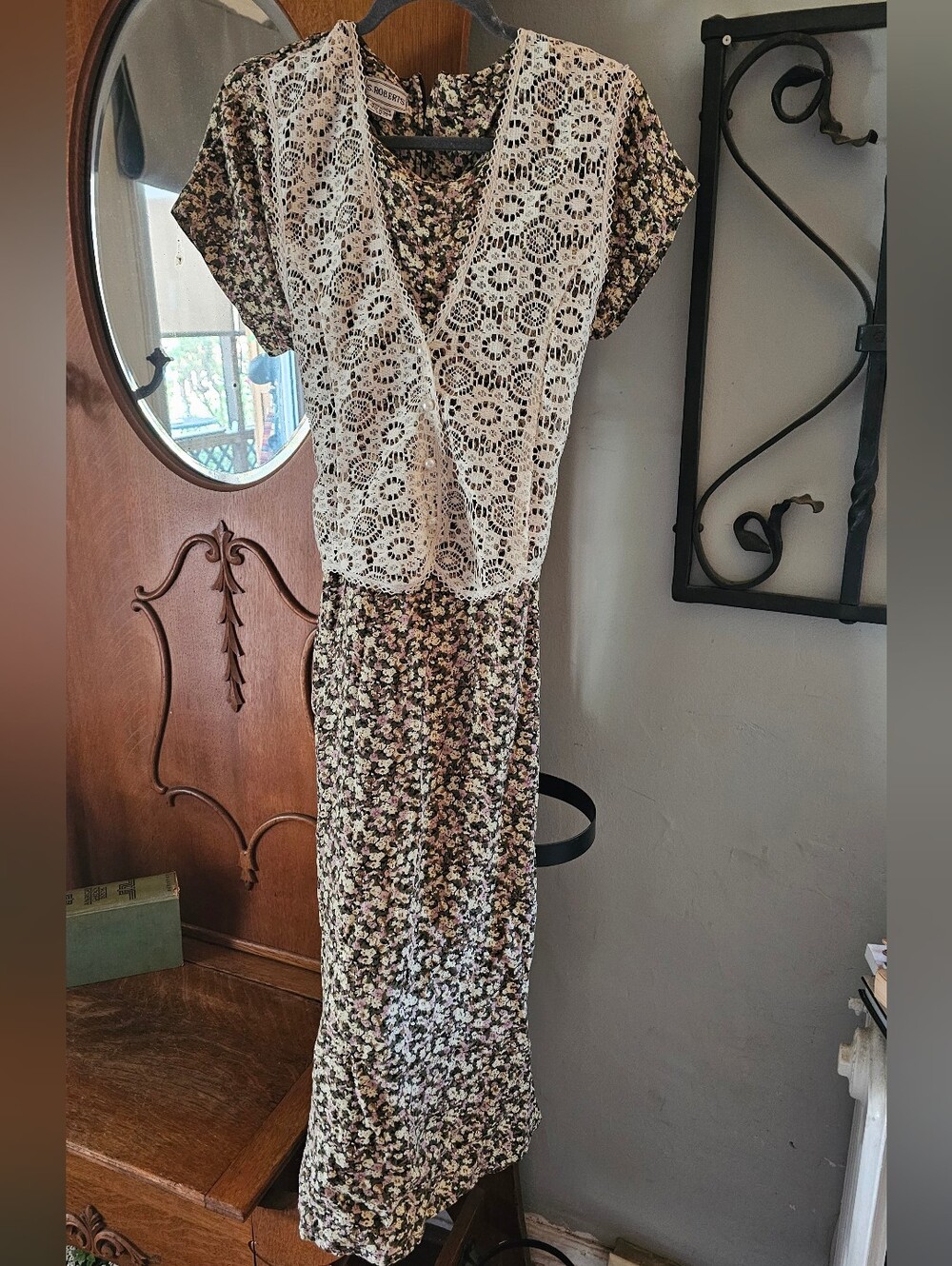 Vintage S Roberts Floral Rayon Maxi Dress Crochet Lace Vest 7/8